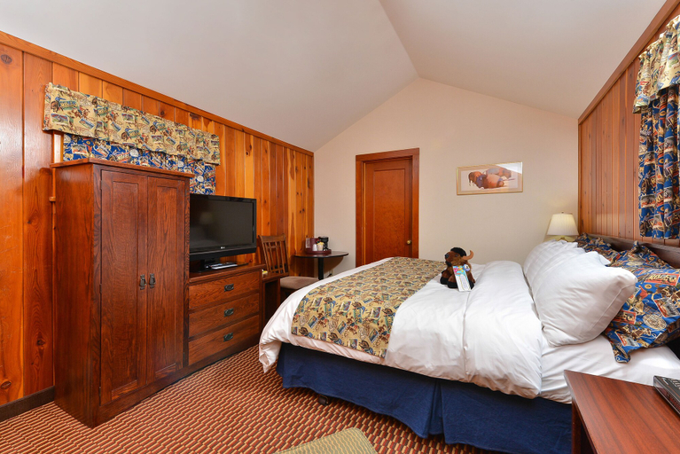 Bedroom 3, Buffalo Bill Village Cabins, Park