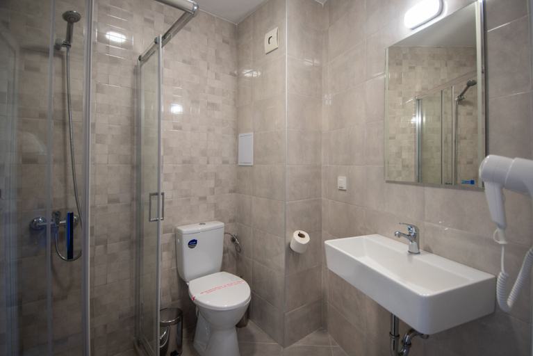 Bathroom 4, Ariana Hotel - All Inclusive, Primorsko