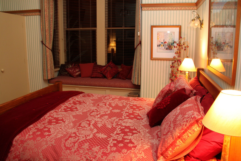 Bedroom 2, Villa Rouge B&B, Invercargill