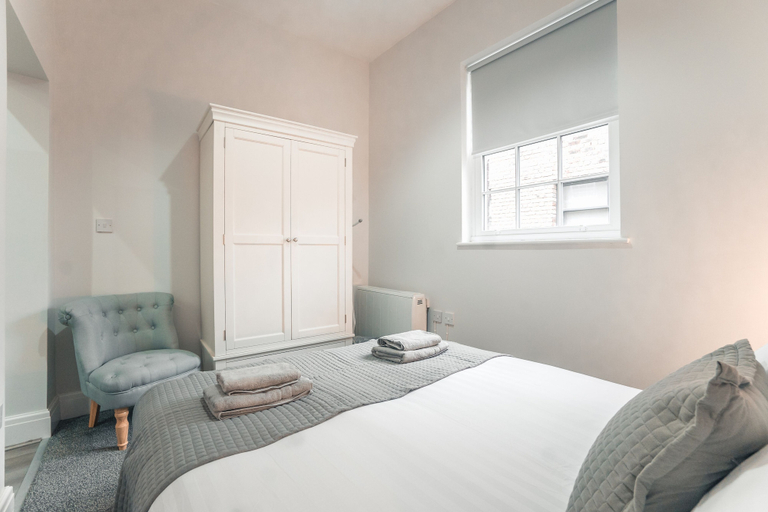 Bedroom 2, Clarence Street Townhouse, Sefton
