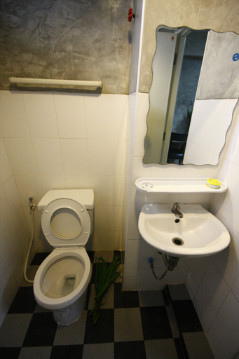 Bathroom 5, Suntisuk Place, Muang Prachin Buri