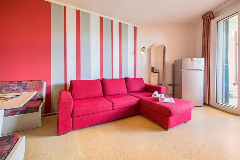 Room 4, San Sivino 42 con Piscina by Wonderful Italy, Brescia