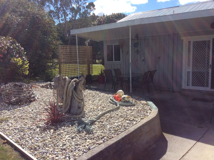 Exterior & Views 2, Charm on Douglas, Glamorgan-Spring Bay