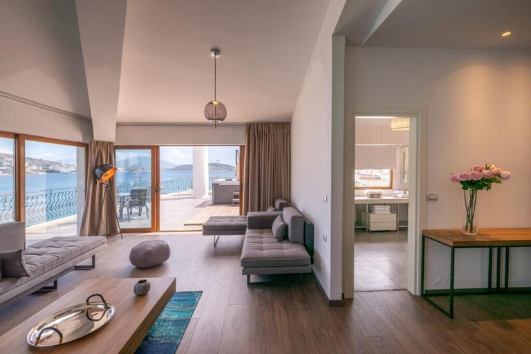 Others 5, Palma City Hotel, Sarandës