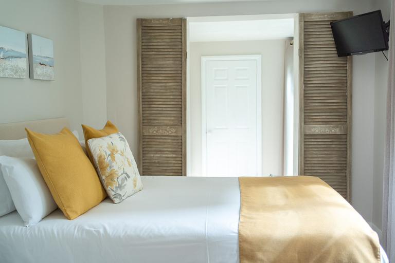 Bedroom 2, INNit Hotel - Marina House, Brighton and Hove