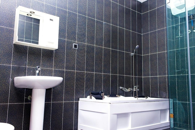 Bathroom 3, The Good House PHC, Obio/Akp