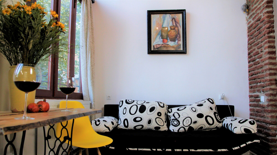 Others 5, Saperavi Apartment, Tbilisi