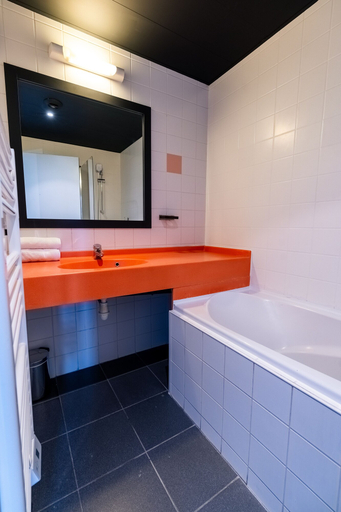 Bathroom 3, Cowool Lille Villeneuve D'Ascq - Ex Olivarius, Nord
