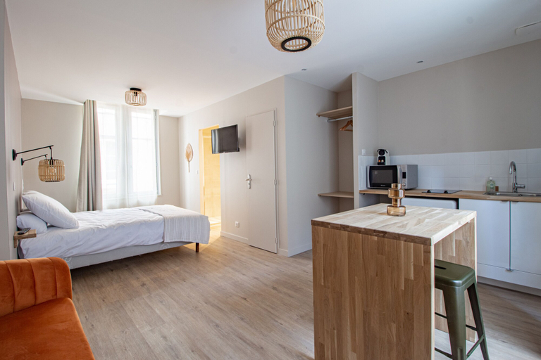 Bedroom 3, Le Coursarlon, Cher