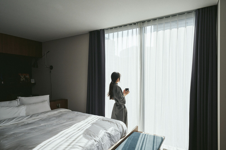 Bedroom 4, Good ol'days, Jung