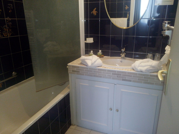 Bathroom 4, Hostellerie le Clos du Cher, Loir-et-Cher