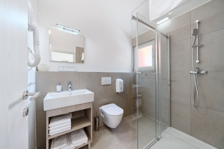 Bathroom 5, Apartments Medena, Seget