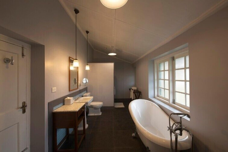 Bathroom 3, amã Stays & Trails Tea Estate Bungalows, Munnar, Idukki