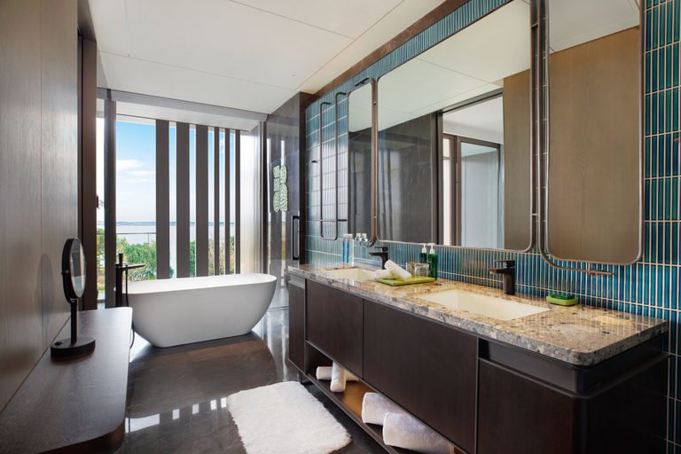 Bathroom 5, Hotel Indigo SUZHOU YANGCHENG LAKE by IHG, Suzhou