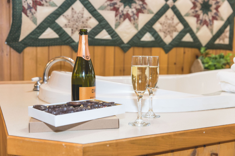 Food & Drinks, Deerfield Cottage, Rockbridge