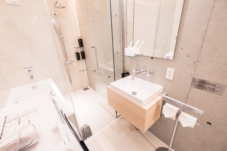 Bathroom 3, Spatium Ginza, Chūō