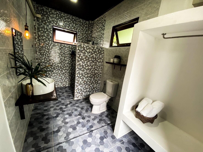 Bathroom 3, Maliblue resort khanom, Khanom