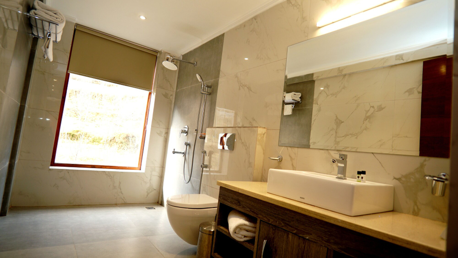 Bathroom 5, The Jungle Mountain Retreat, Shimla