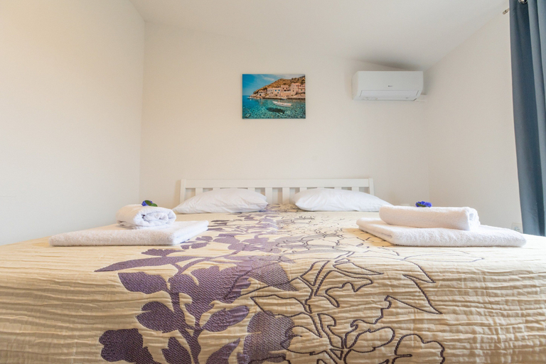 Bedroom 4, Villa JoMa, Podstrana