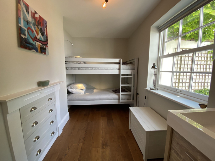 Others 4, Stunning and Luxurious Manor House Holiday Home, Dorset