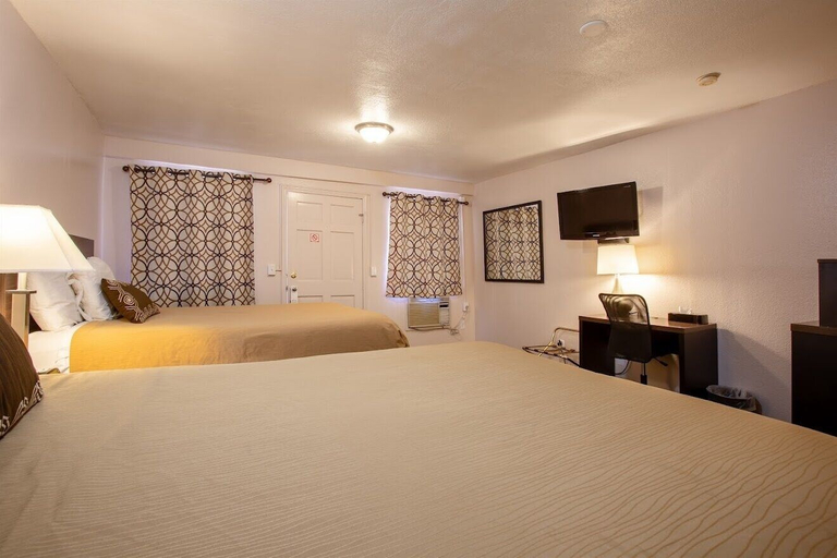 Bedroom 4, Celilo Inn, Coconino
