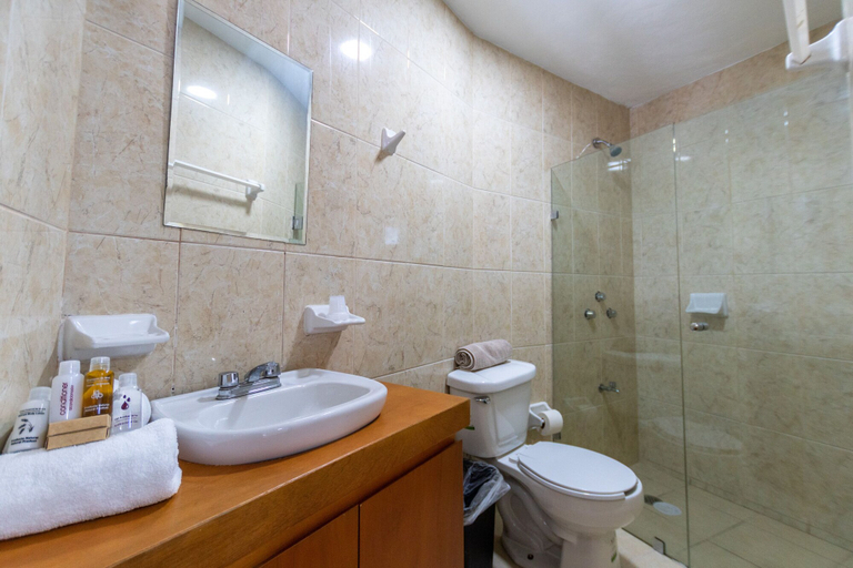 Bathroom 3, Merida 62, Mérida
