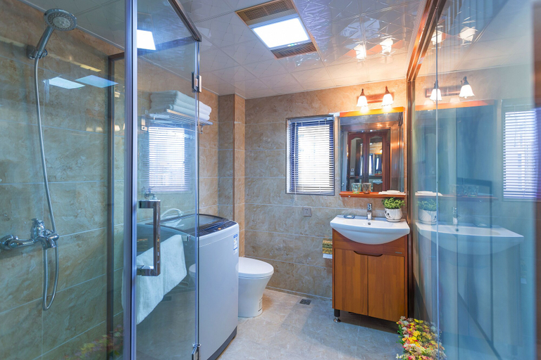 Bathroom, Hongyadong Full River View Apartment, Chongqing