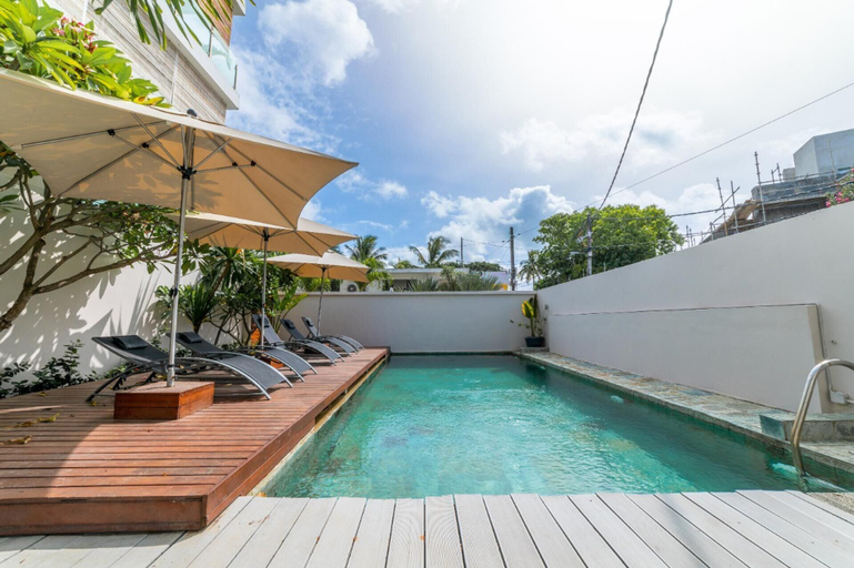Pool 3, Impeccable 2-bed Apartment in Perebere