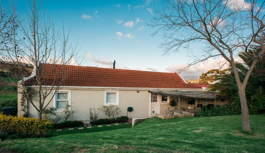 Exterior & Views 2, Clos Malverne Wine Estate Accommodation, Cape Winelands