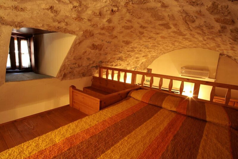 Bedroom 3, Dorovinis Monemvasia Castlehouses, Peloponnese