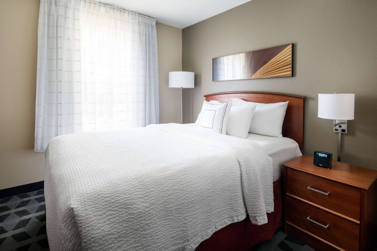 Bedroom 2, Sonesta Simply Suites Seattle Renton, King