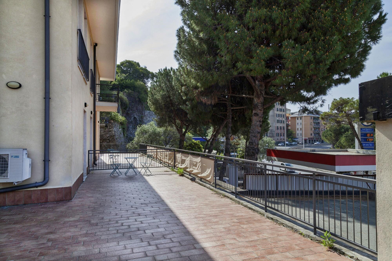 Room 5, Shelley Apartments - Sky by Wonderful Italy, Genova