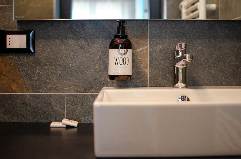 Bathroom 5, Suan Hotel, Trento