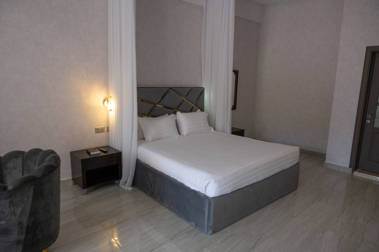 Bedroom 3, The Voice Hotel, Busiiro