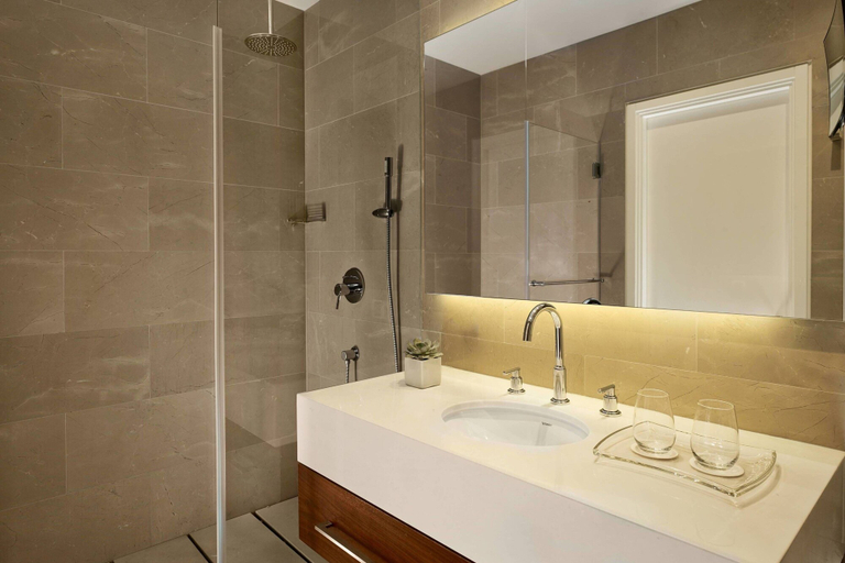 Bathroom 5, The Ritz-Carlton, Herzliya