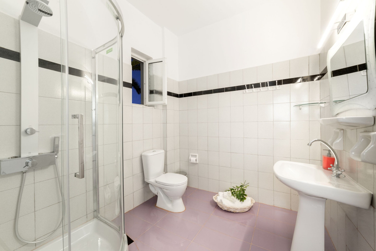 Bathroom 5, Villa Phoenix Apartments & Studios, Ionian Islands