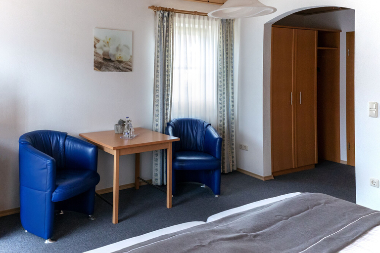 Bedroom 3, Landhotel und Gasthof Schmalhofer, Passau