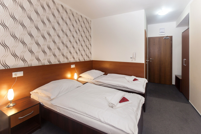Bedroom 3, Hotel Arkáda, Vyškov