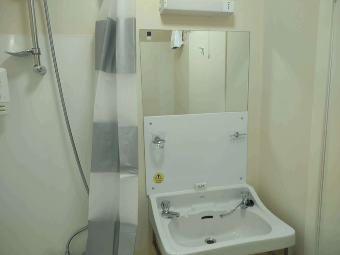 Bathroom 4, The Stromness Hotel , Orkney Islands