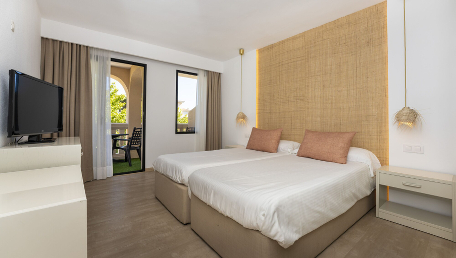 Bedroom 4, Apartamentos Sinfony, Baleares