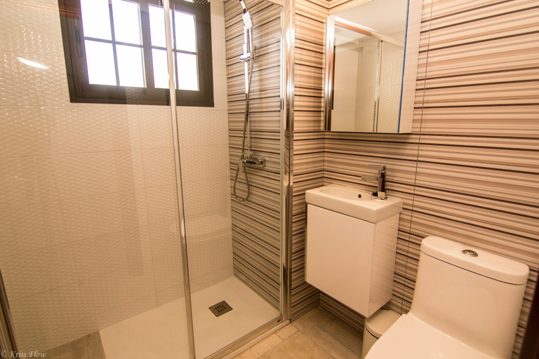 Bathroom 4, Club Atlantico, Las Palmas