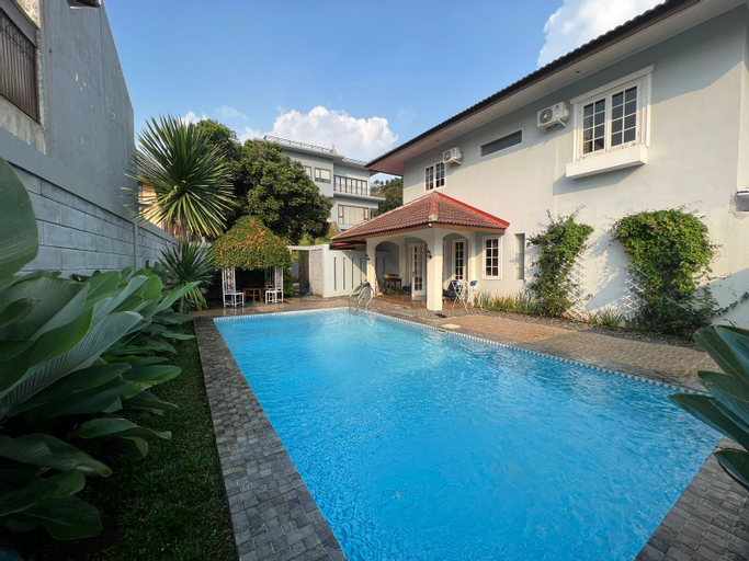 Swimming Pool 1