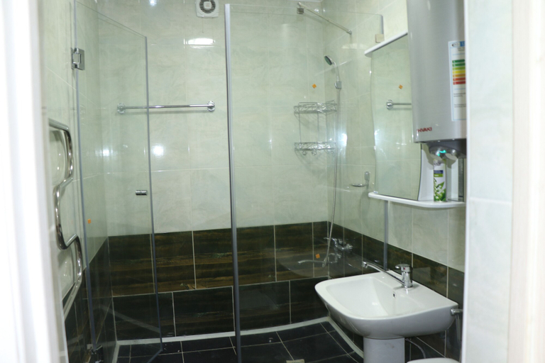 Bathroom 3, Al-Salam Hotel Apartment, Bishkek