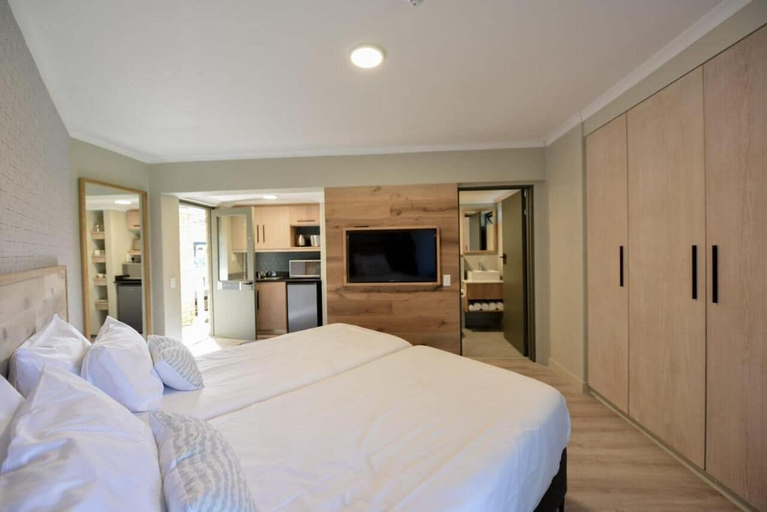 Bedroom 4, All Africa House, City of Cape Town