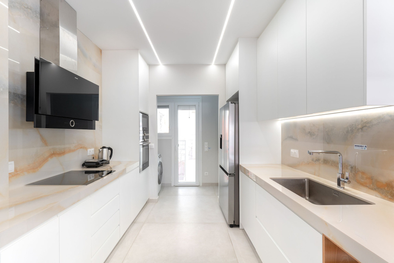 Others 5, Sunny & Luxurious Penthouse with Terrace, Attica