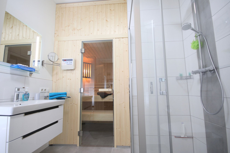 Bathroom 4, Sonnengarten 11, Ostholstein