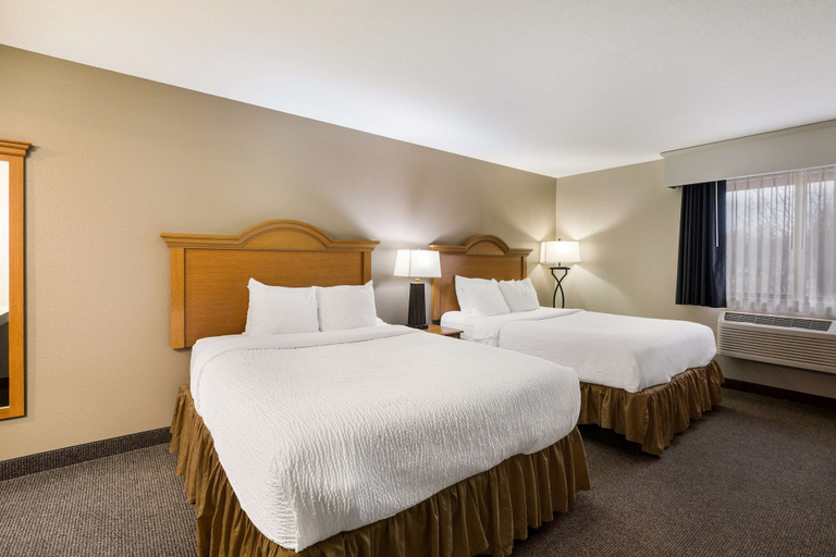 Bedroom 4, Revel Hotel Minot, SureStay Collection by Best Western, Ward