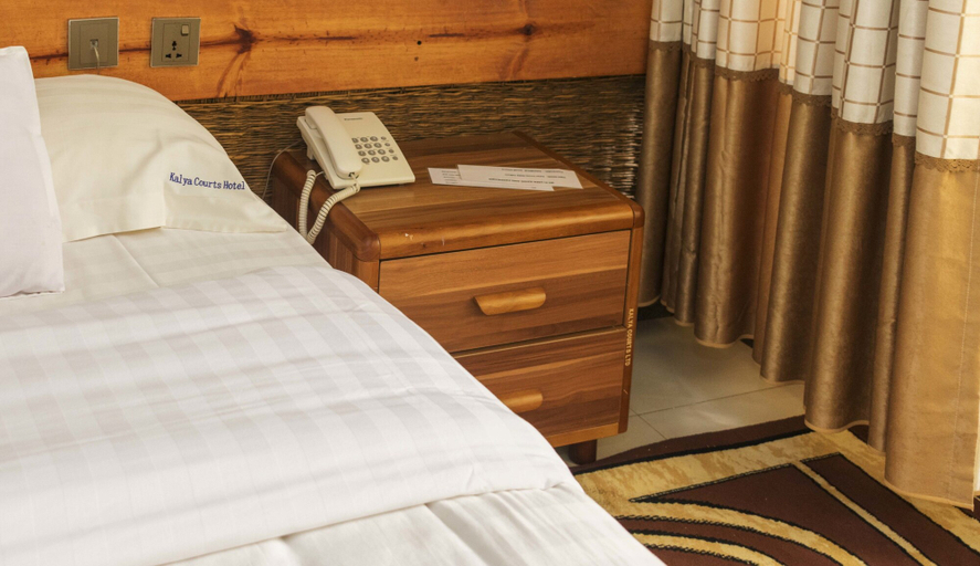 Bedroom 3, Kalya Courts Hotel, Fort Portal