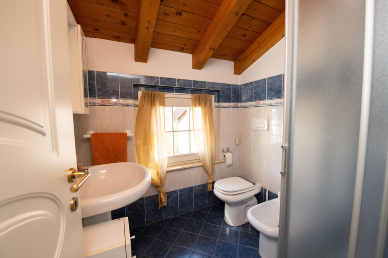 Bathroom 5, Villa San Martino, Brescia