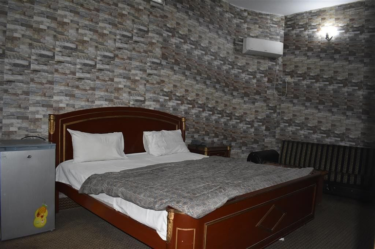 Bedroom 2, Dera Inn Guest House, Zhob